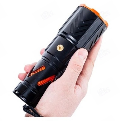 Wison WS-615 30Watt 3000Lümen Profesyonel Zoomlu Şarjlı El Feneri
